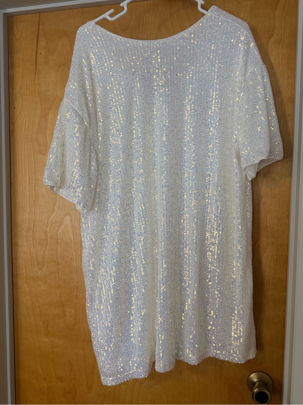 White Sequin V-Neck Short Sleeve Women's Top - Picture 2 of 5